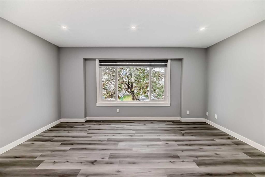 110 Falmere Way Ne, Calgary, AB - Indoor Photo Showing Other Room