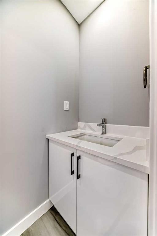 110 Falmere Way Ne, Calgary, AB - Indoor Photo Showing Bathroom