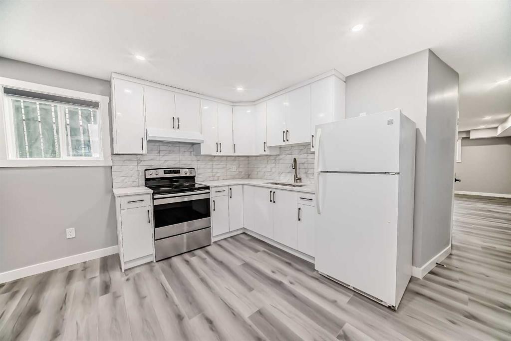 110 Falmere Way Ne, Calgary, AB - Indoor Photo Showing Kitchen