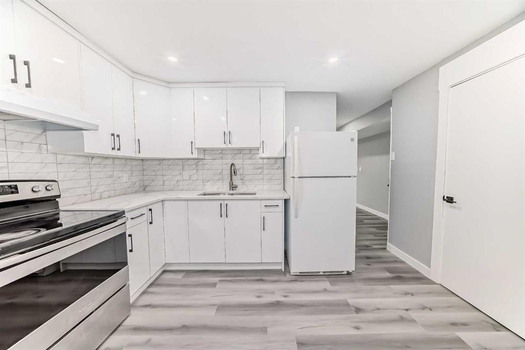 110 Falmere Way Ne, Calgary, AB - Indoor Photo Showing Kitchen