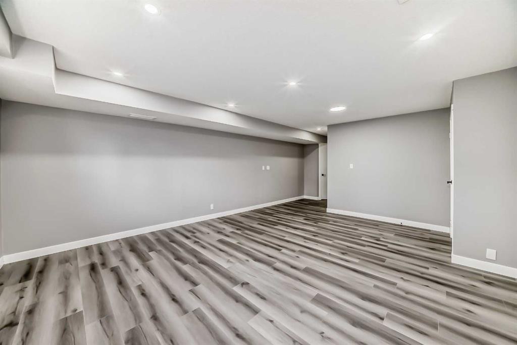 110 Falmere Way Ne, Calgary, AB - Indoor Photo Showing Other Room