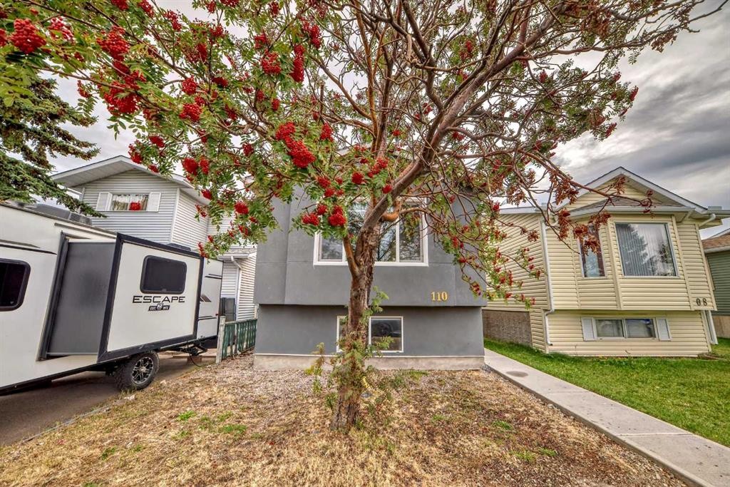 110 Falmere Way Ne, Calgary, AB - Outdoor