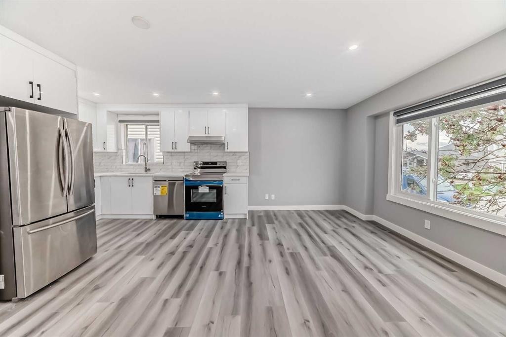 110 Falmere Way Ne, Calgary, AB - Indoor Photo Showing Kitchen With Stainless Steel Kitchen