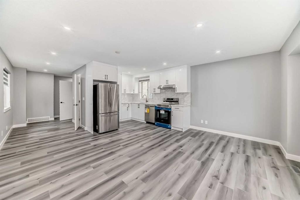 110 Falmere Way Ne, Calgary, AB - Indoor Photo Showing Kitchen With Stainless Steel Kitchen