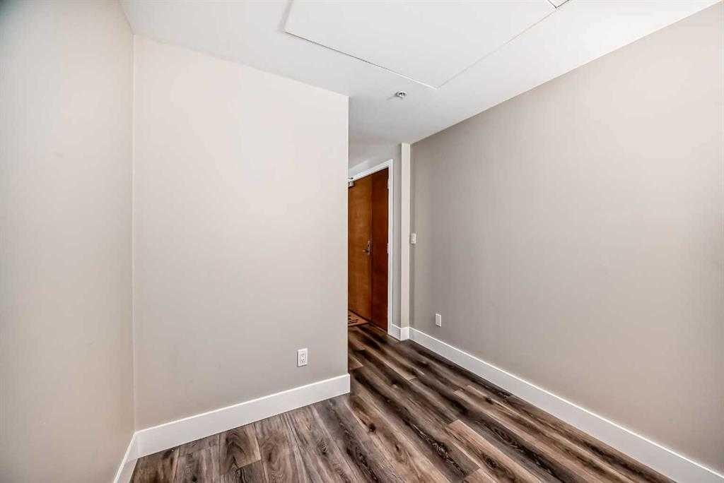 307-519 Riverfront Avenue Se, Calgary, AB - Indoor Photo Showing Other Room