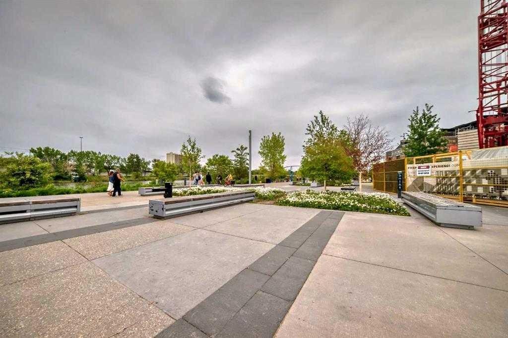 307-519 Riverfront Avenue Se, Calgary, AB - Outdoor