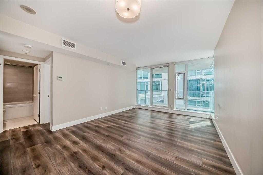 307-519 Riverfront Avenue Se, Calgary, AB - Indoor Photo Showing Other Room