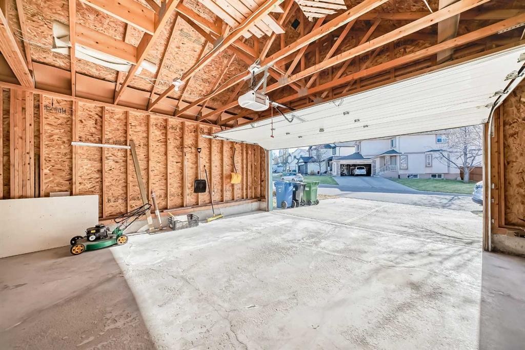 234 Millview Gardens Sw, Calgary, AB - Indoor