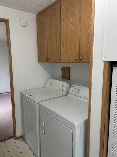 325 1 Street, Irricana, AB - Indoor Photo Showing Laundry Room