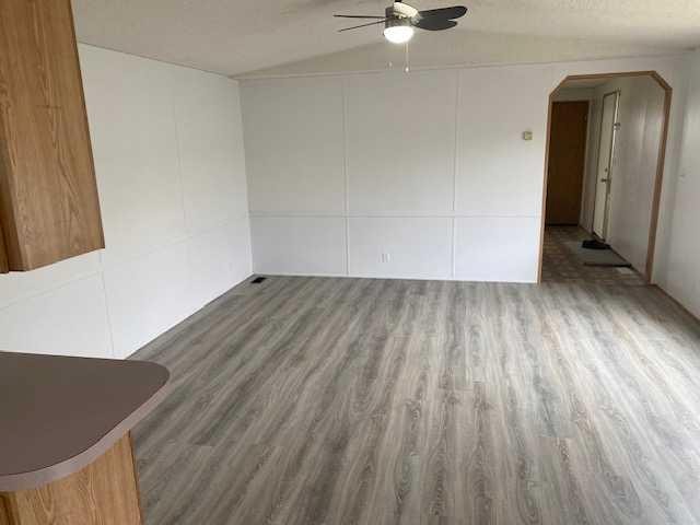 325 1 Street, Irricana, AB - Indoor Photo Showing Other Room