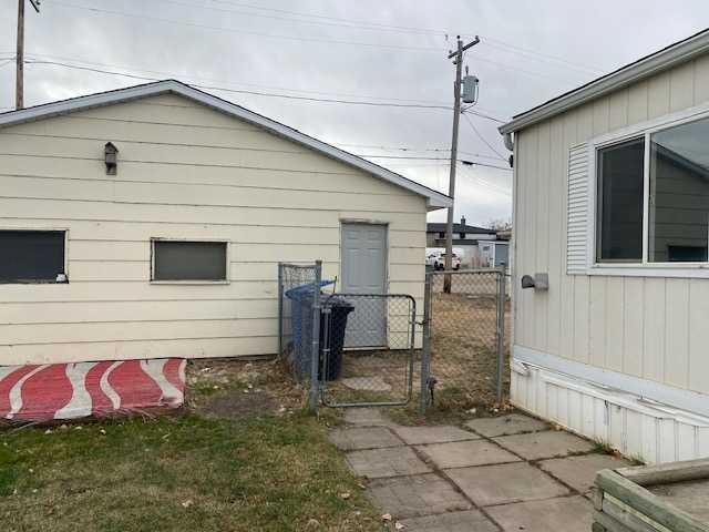 325 1 Street, Irricana, AB - Outdoor With Exterior