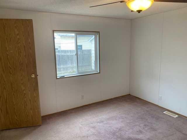 325 1 Street, Irricana, AB - Indoor Photo Showing Other Room