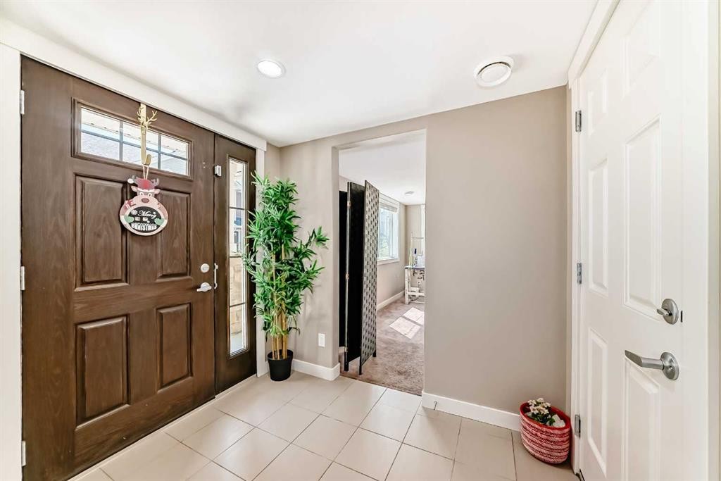 824 Skyview Ranch Grove Ne, Calgary, AB - Indoor Photo Showing Other Room