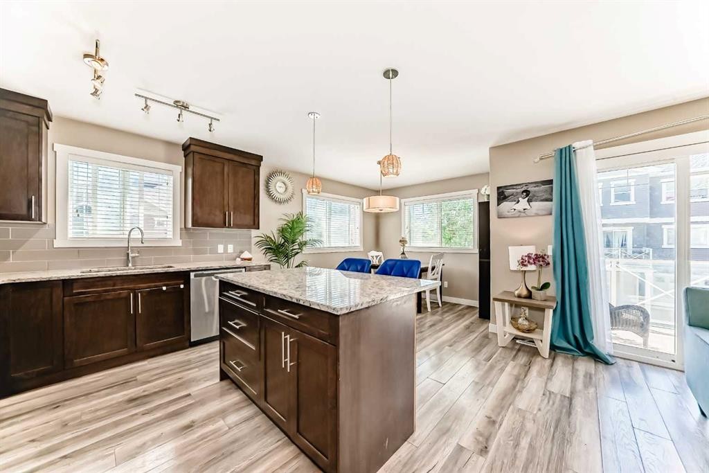 824 Skyview Ranch Grove Ne, Calgary, AB - Indoor Photo Showing Kitchen With Upgraded Kitchen