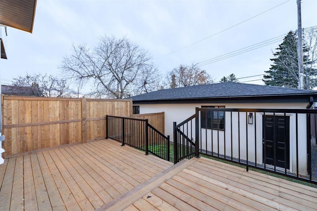 1444 43 Street Sw, Calgary, AB - Outdoor With Exterior