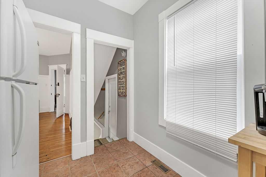 2117 17A Street Sw, Calgary, AB - Indoor Photo Showing Other Room