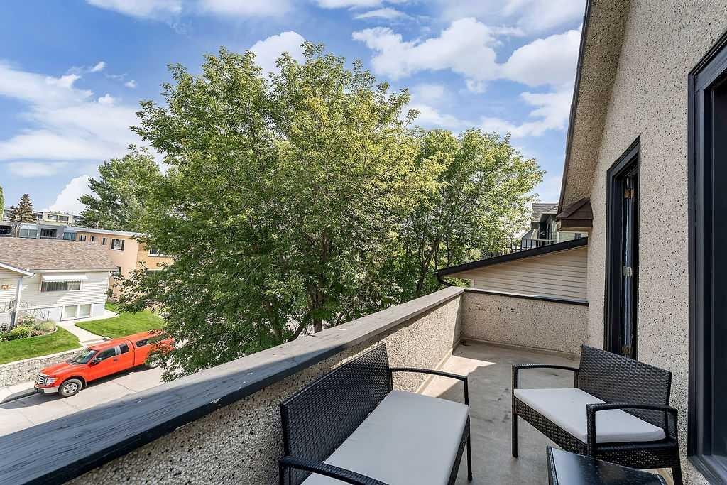 2117 17A Street Sw, Calgary, AB - Outdoor With Exterior