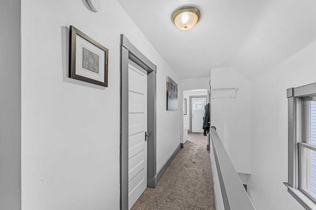 2117 17A Street Sw, Calgary, AB - Indoor Photo Showing Other Room