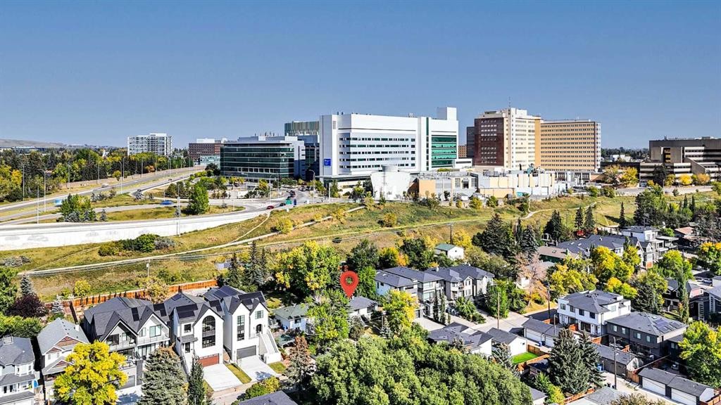 3652 8 Avenue Nw, Calgary, AB - Outdoor With View