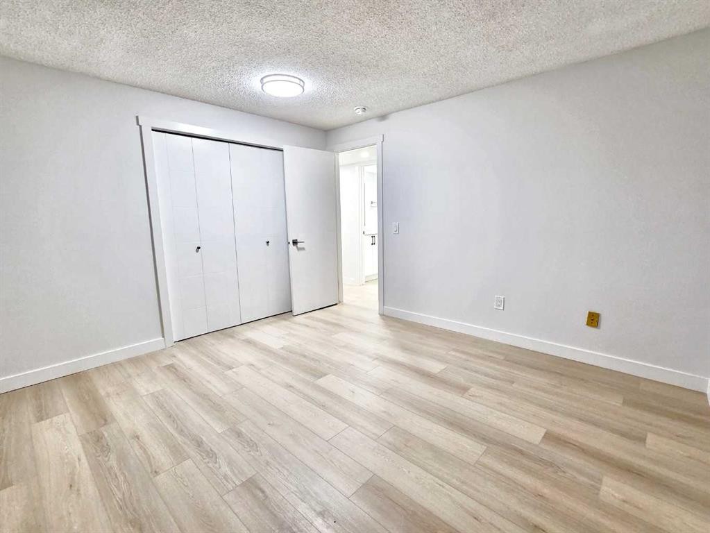 131 Whiteview Close Ne, Calgary, AB - Indoor Photo Showing Other Room