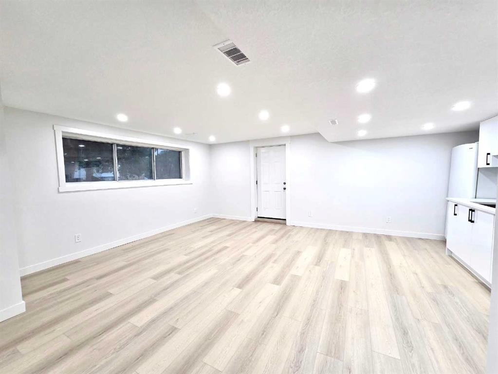 131 Whiteview Close Ne, Calgary, AB - Indoor