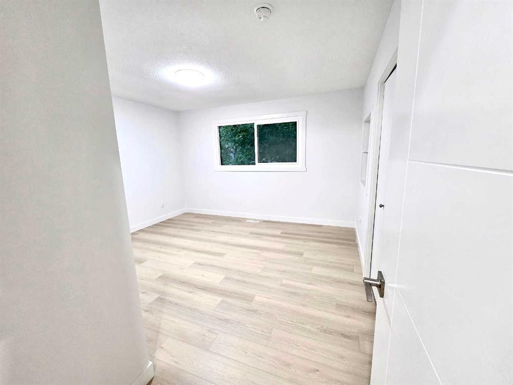 131 Whiteview Close Ne, Calgary, AB - Indoor Photo Showing Other Room