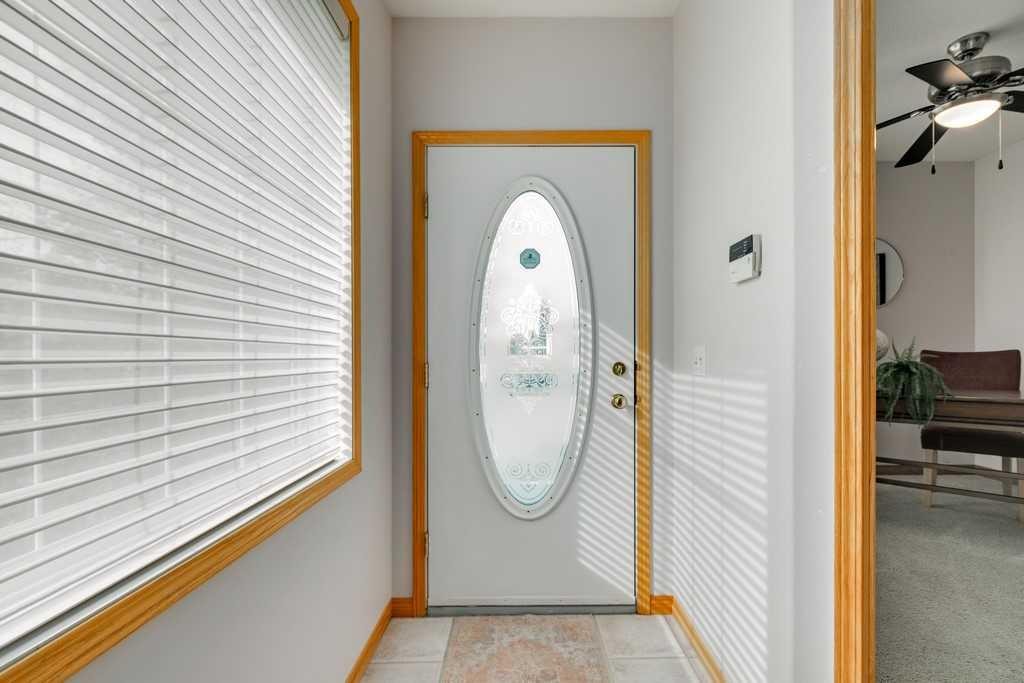 133 Chaparral Ridge Point Se, Calgary, AB - Indoor Photo Showing Other Room