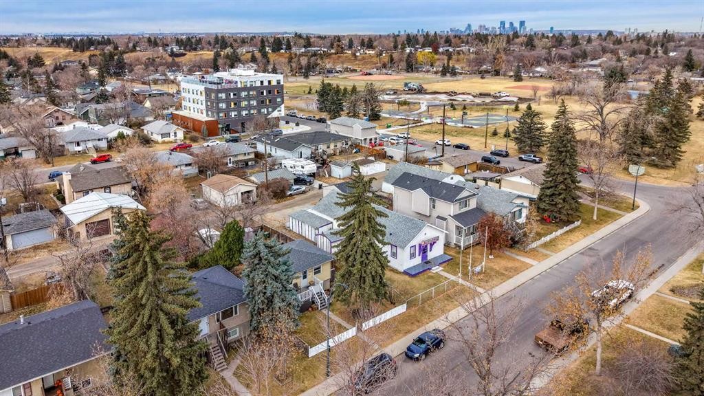 7417 24 Street Se, Calgary, AB - Outdoor With View