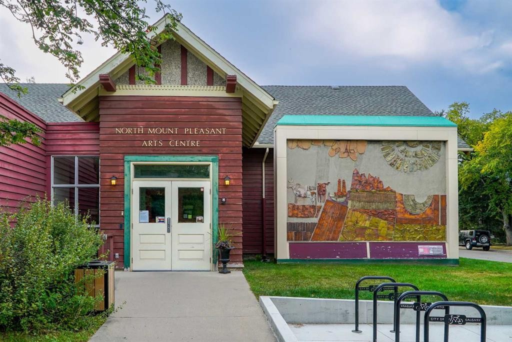 218 19 Avenue Nw, Calgary, AB - Outdoor