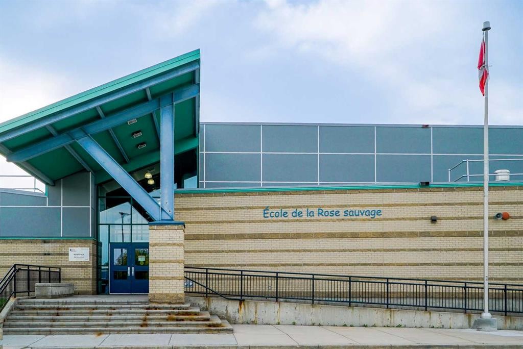 218 19 Avenue Nw, Calgary, AB - Outdoor