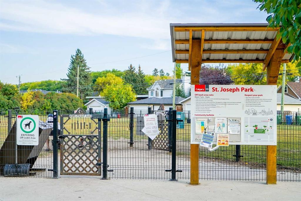 218 19 Avenue Nw, Calgary, AB - Outdoor