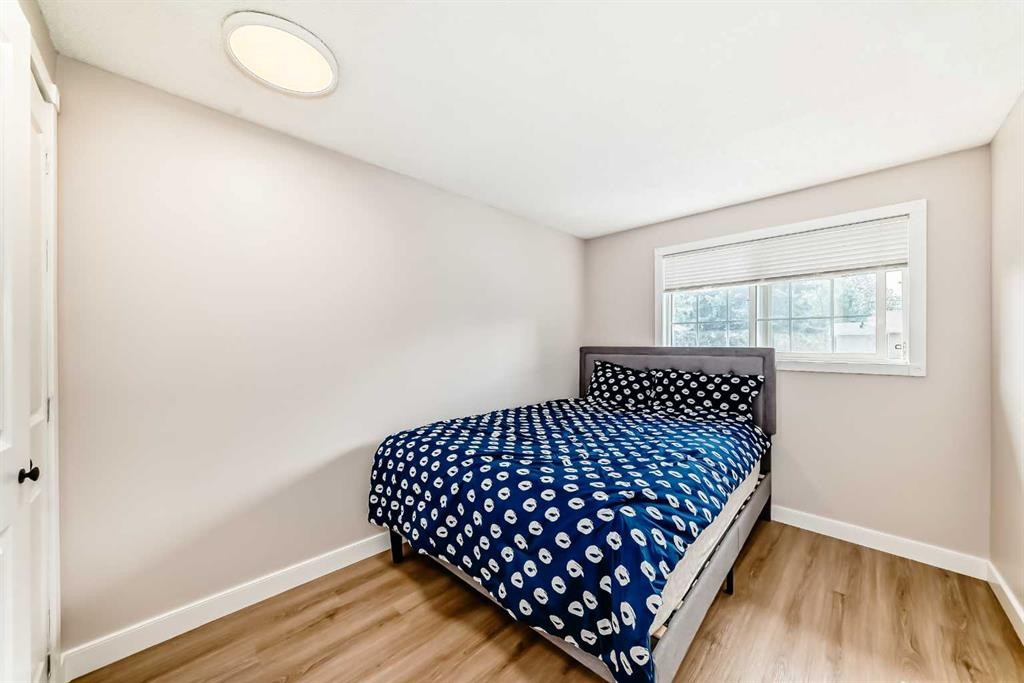 120 Pineset Place Ne, Calgary, AB - Indoor Photo Showing Bedroom