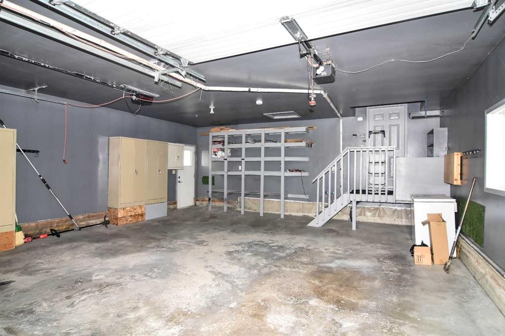 272166 Panorama Road, Rural Rocky View County, AB - Indoor Photo Showing Garage