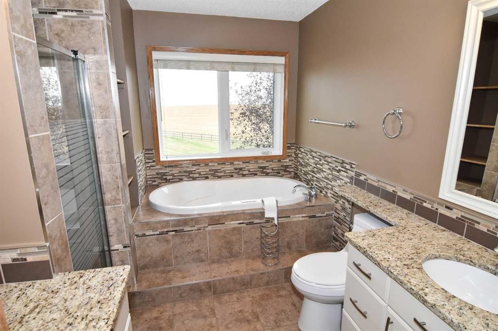 272166 Panorama Road, Rural Rocky View County, AB - Indoor Photo Showing Bathroom