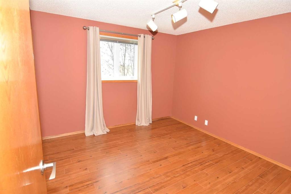 272166 Panorama Road, Rural Rocky View County, AB - Indoor Photo Showing Other Room