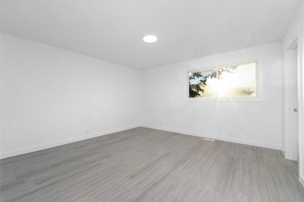 361 Martinwood Place Ne, Calgary, AB - Indoor Photo Showing Other Room