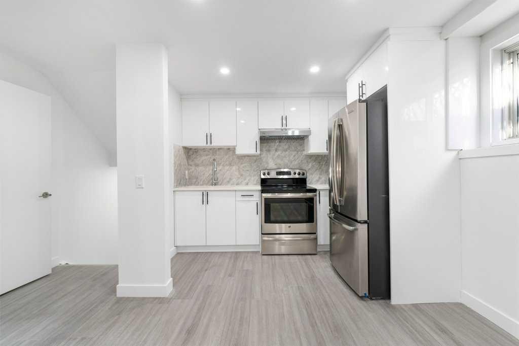361 Martinwood Place Ne, Calgary, AB - Indoor Photo Showing Kitchen