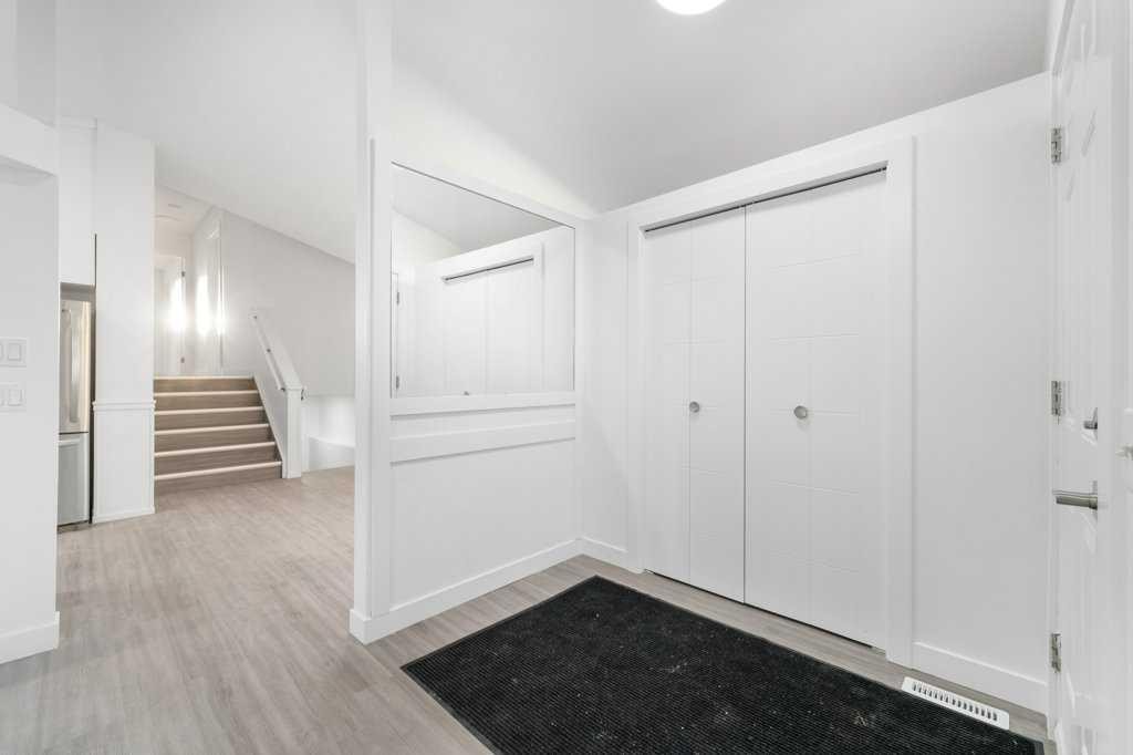 361 Martinwood Place Ne, Calgary, AB - Indoor Photo Showing Other Room