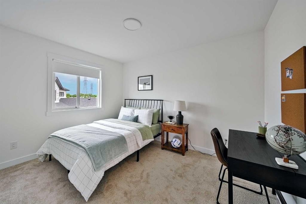 412 Ranch Gate, Strathmore, AB - Indoor Photo Showing Bedroom