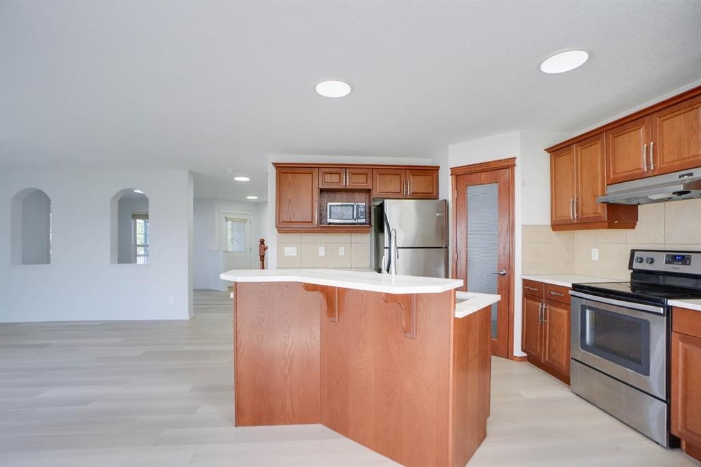 382 Brightonstone Green Se, Calgary, AB - Indoor Photo Showing Kitchen