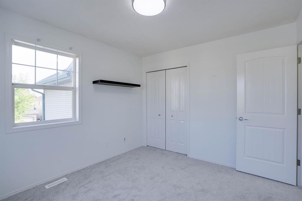 382 Brightonstone Green Se, Calgary, AB - Indoor Photo Showing Other Room