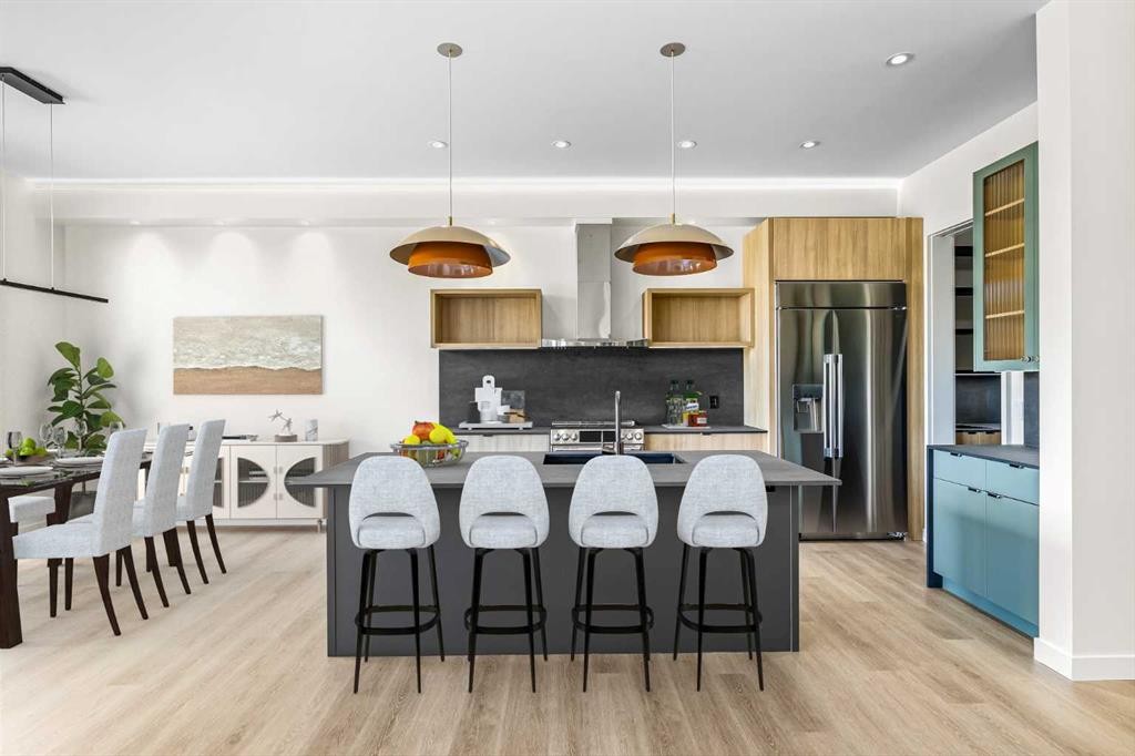 3C Willow Crescent Sw, Calgary, AB - Indoor Photo Showing Other Room