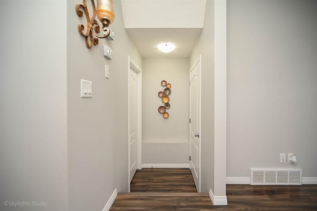 109 Red Embers Crescent Ne, Calgary, AB - Indoor Photo Showing Other Room