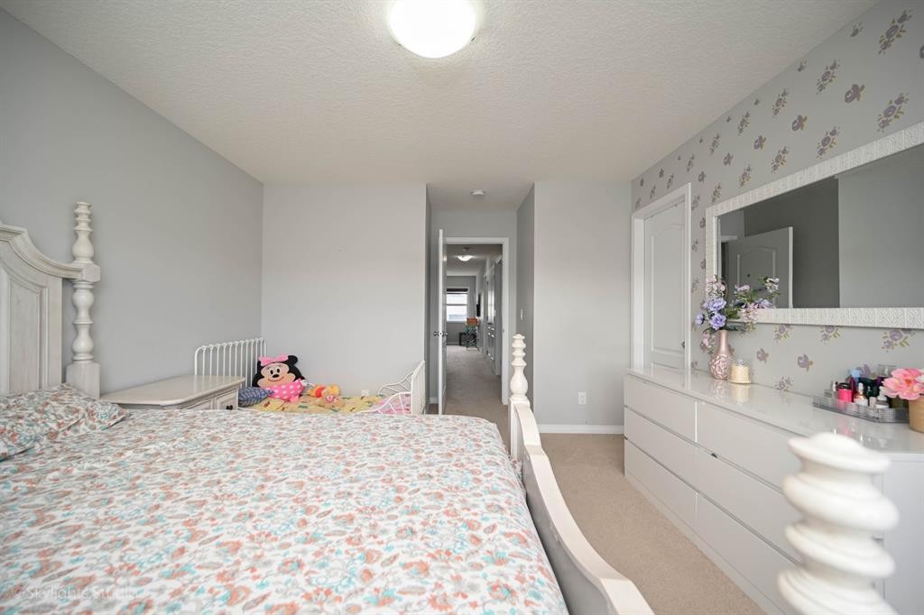 109 Red Embers Crescent Ne, Calgary, AB - Indoor Photo Showing Bedroom