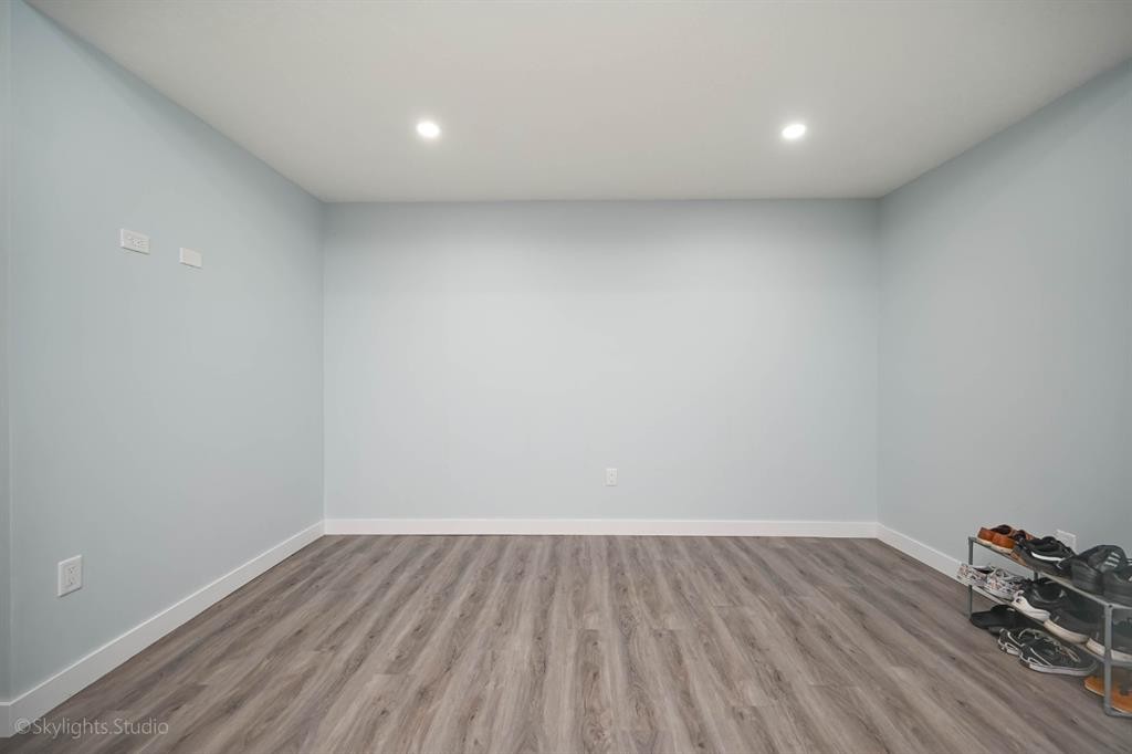 109 Red Embers Crescent Ne, Calgary, AB - Indoor Photo Showing Other Room