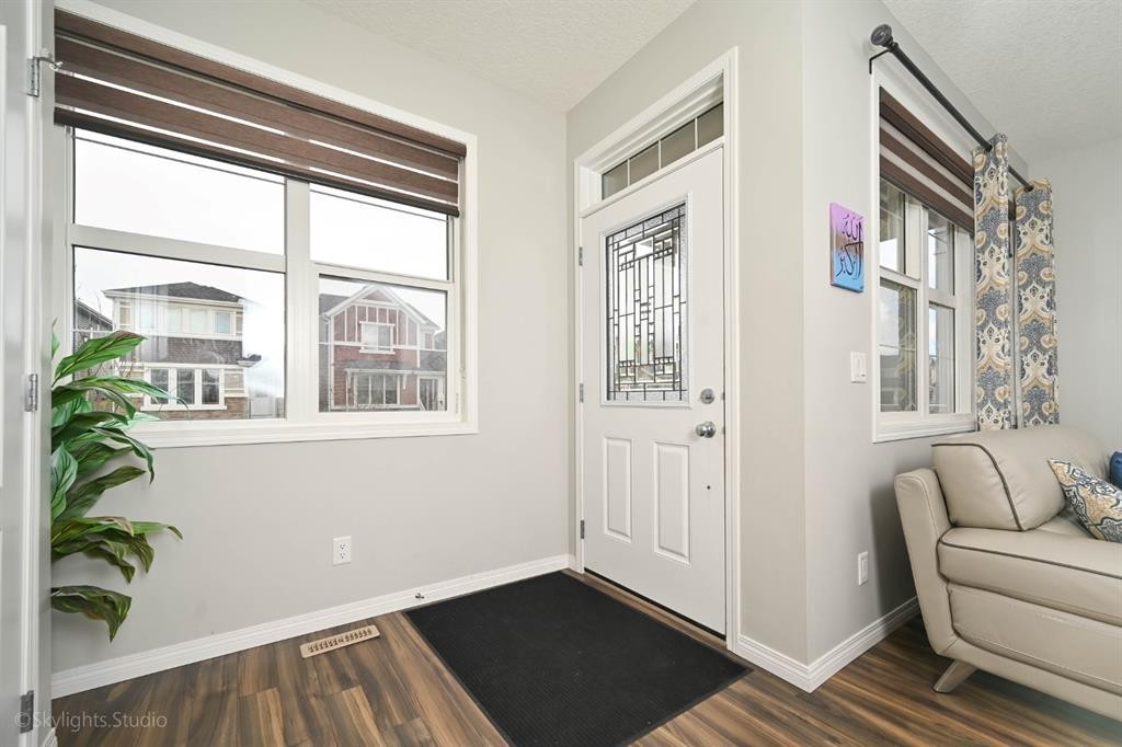 109 Red Embers Crescent Ne, Calgary, AB - Indoor Photo Showing Other Room