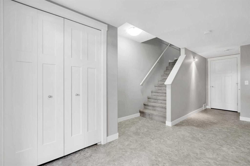 307 Skyview Ranch Grove Ne, Calgary, AB - Indoor Photo Showing Other Room
