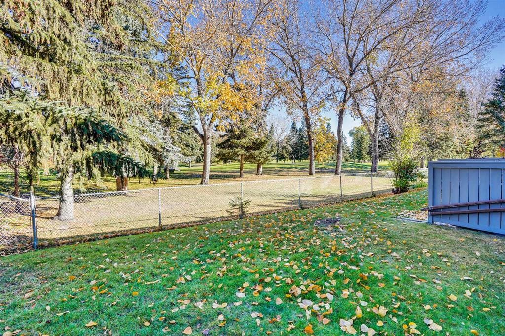 27-10910 Bonaventure Drive Se, Calgary, AB - Outdoor