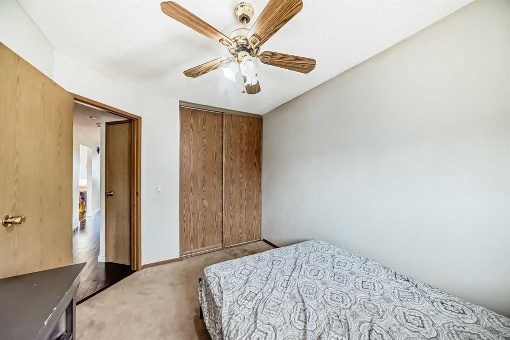 11 Martinwood Road Ne, Calgary, AB - Indoor Photo Showing Bedroom