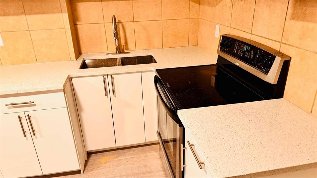 11 Martinwood Road Ne, Calgary, AB - Indoor Photo Showing Kitchen